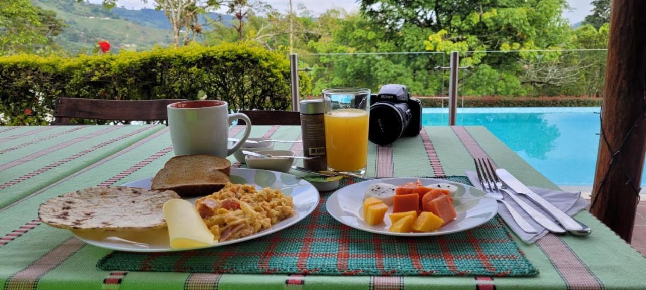 Finca Del Cafe - Casa Typica ซานตาโรซา เดกาบัล ภายนอก รูปภาพ