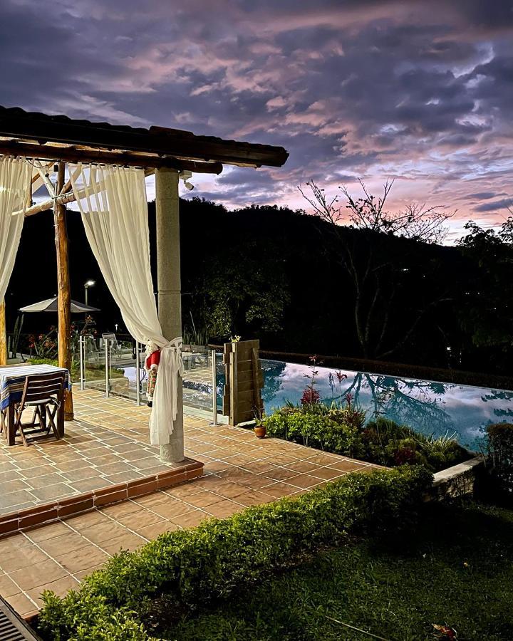 Finca Del Cafe - Casa Typica ซานตาโรซา เดกาบัล ภายนอก รูปภาพ