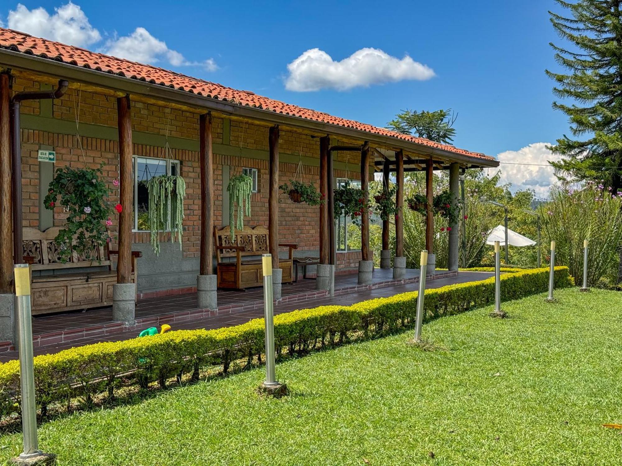 Finca Del Cafe - Casa Typica ซานตาโรซา เดกาบัล ภายนอก รูปภาพ